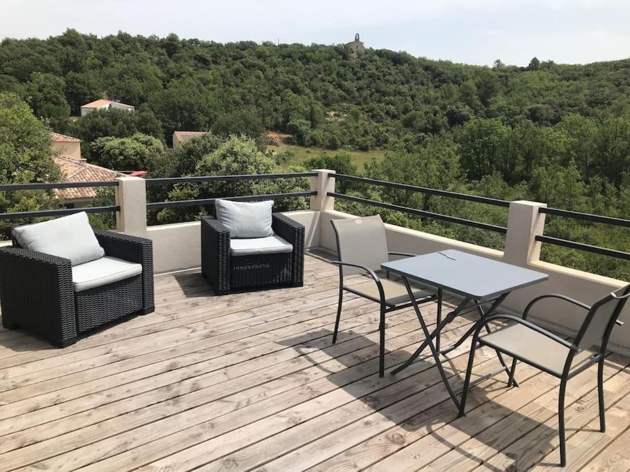 Au Calme, Grande Terrasse Avec Vue Vallee Apartment Ginasservis