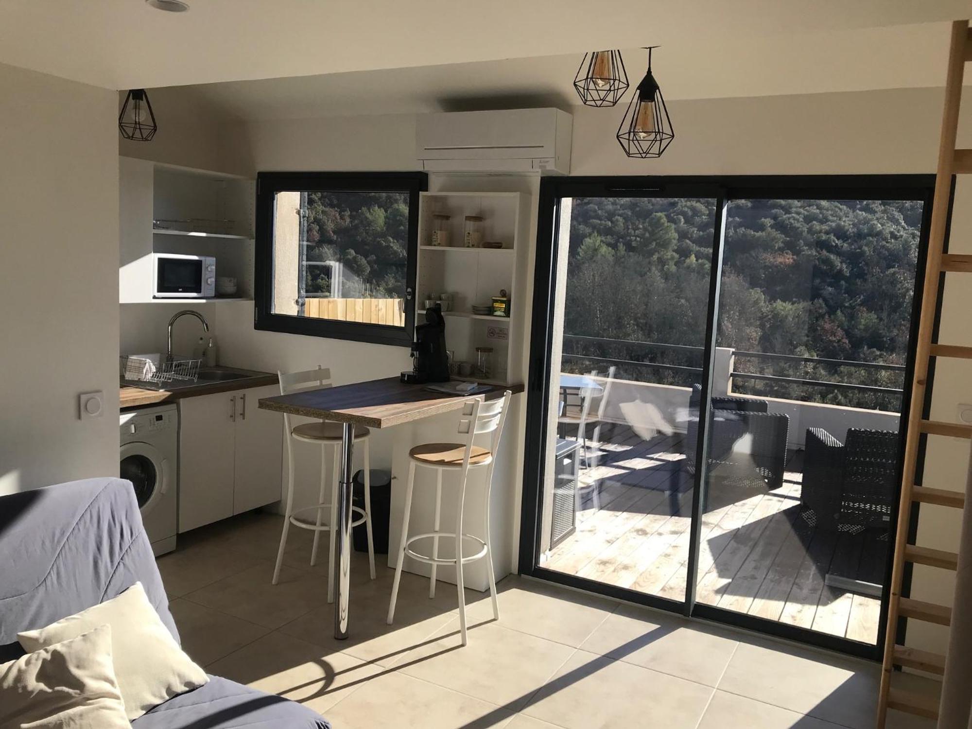 Au Calme, Grande Terrasse Avec Vue Vallee Apartment Ginasservis